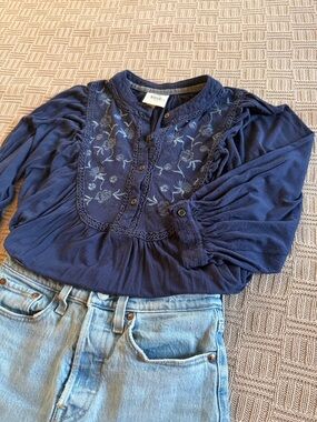 Knox Rose Navy Blue Embroidered Button-Front Top